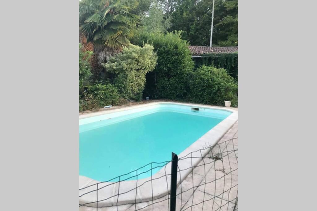 Villa Tizac-de-Lapouyade, piscine 28 km de Bordeaux Extérieur photo